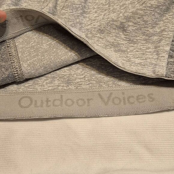 Outdoor Voices Women's Gray Racerback Two-Tone High Neck Athena Top Small - Picture 3 of 8